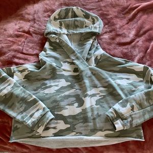 Camo Crop Sweatshirt